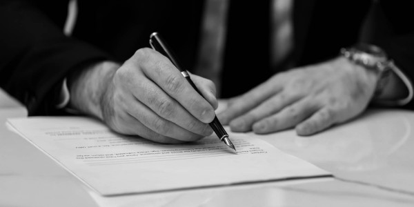 Asesoría Mercantil / Gestión Sociedades Puigpelat · Elaboración de Contratos Mercantiles
